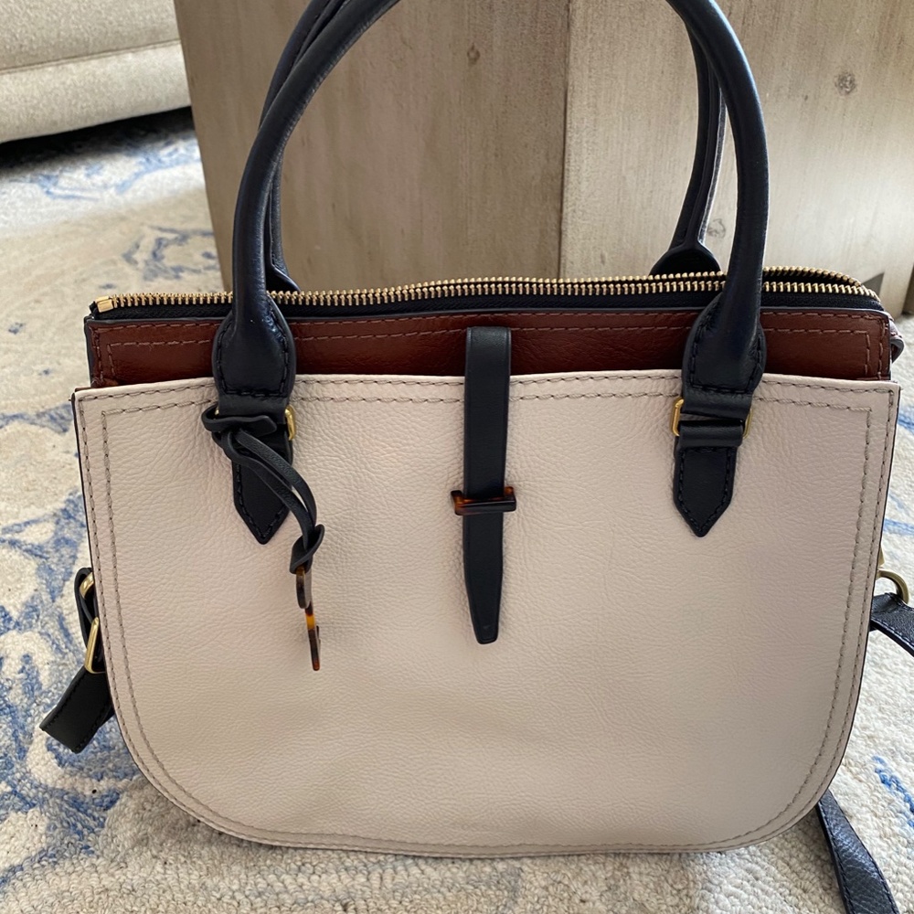 Fossil handbag
